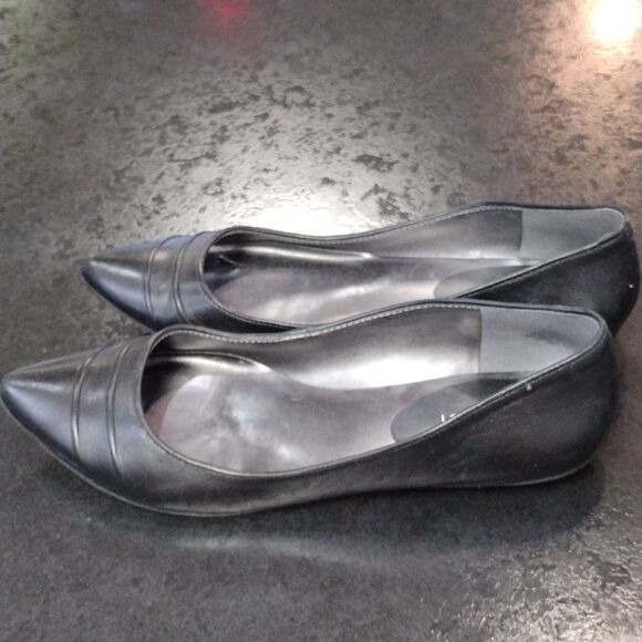 Ninewest shoes - Picture 4 of 5